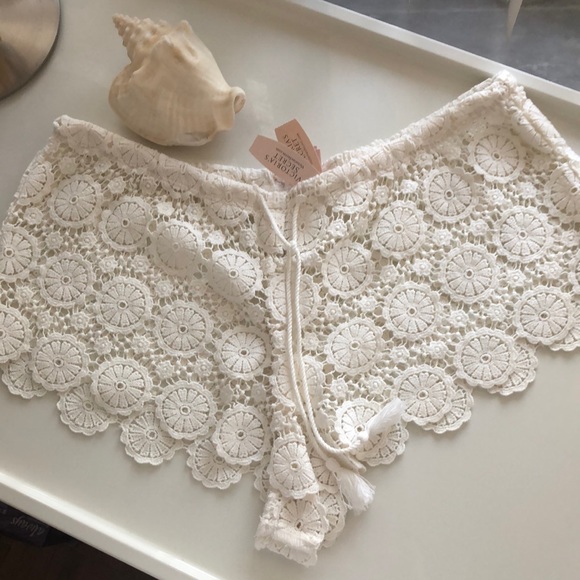 Victoria's Secret Other - NWT Victoria’s Secret crochet shorts (M)